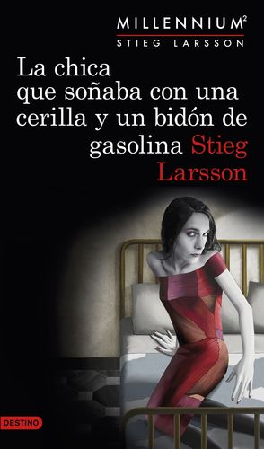 LA CHICA QUE SOABA CON UNA CERILLA Y UN BIDN DE GASOLINA