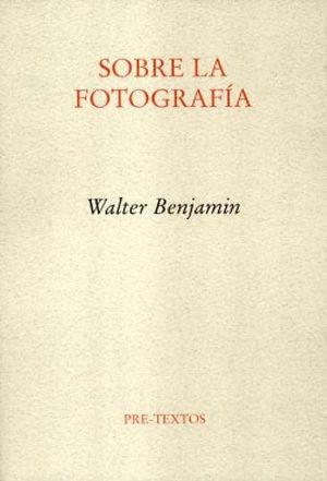 SOBRE LA FOTOGRAFA